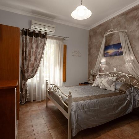Polydefkis Hotel Kamári Екстериор снимка