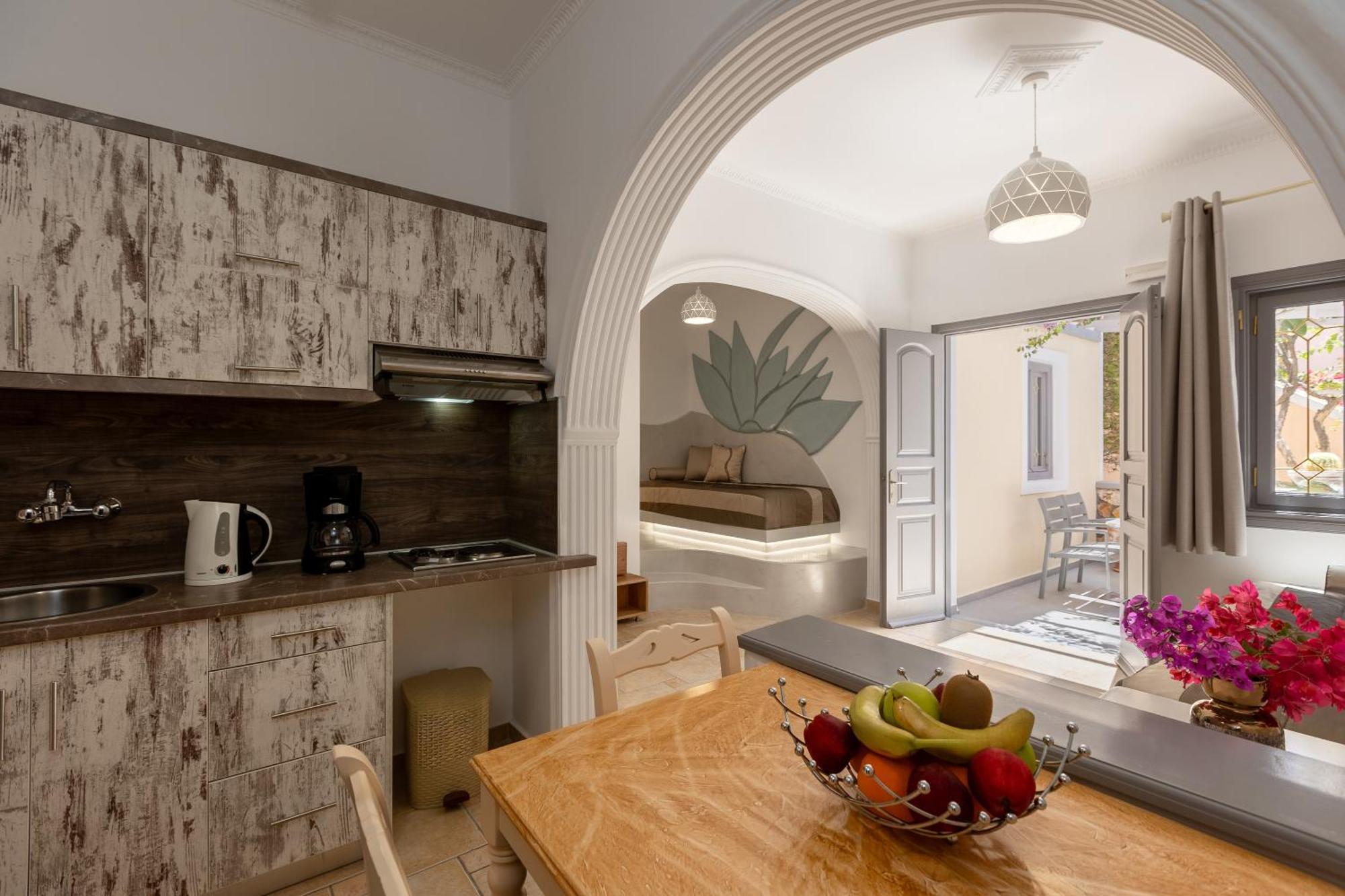 Polydefkis Hotel Kamári Екстериор снимка