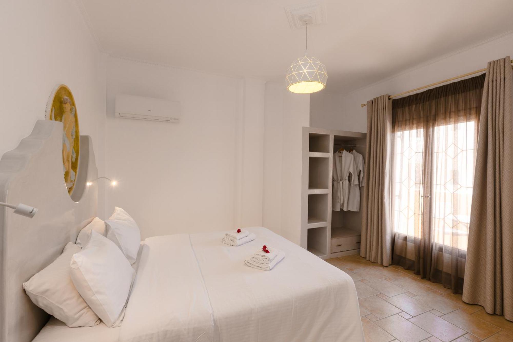 Polydefkis Hotel Kamári Екстериор снимка