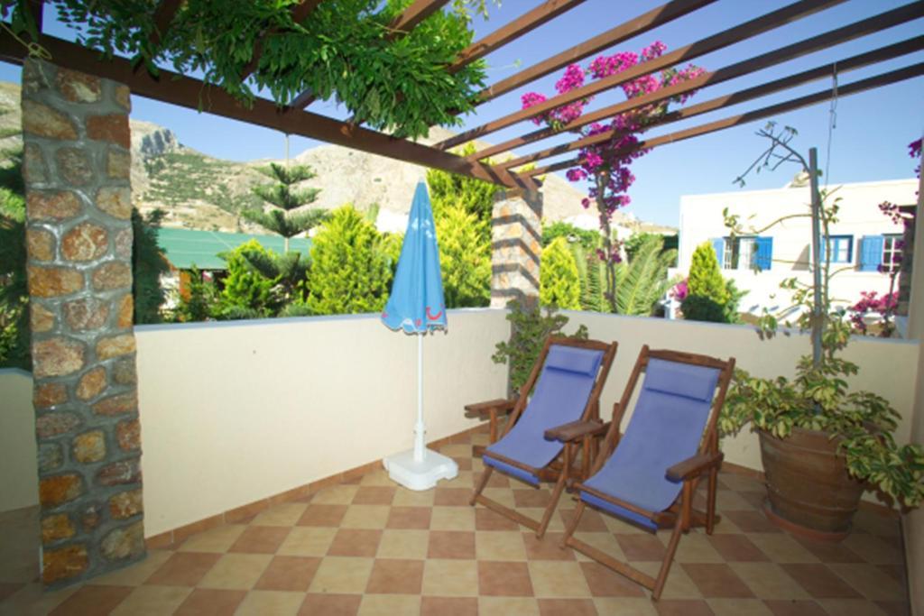 Polydefkis Hotel Kamári Екстериор снимка
