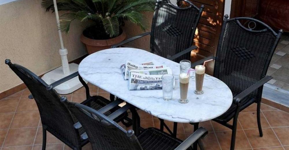 Polydefkis Hotel Kamári Екстериор снимка