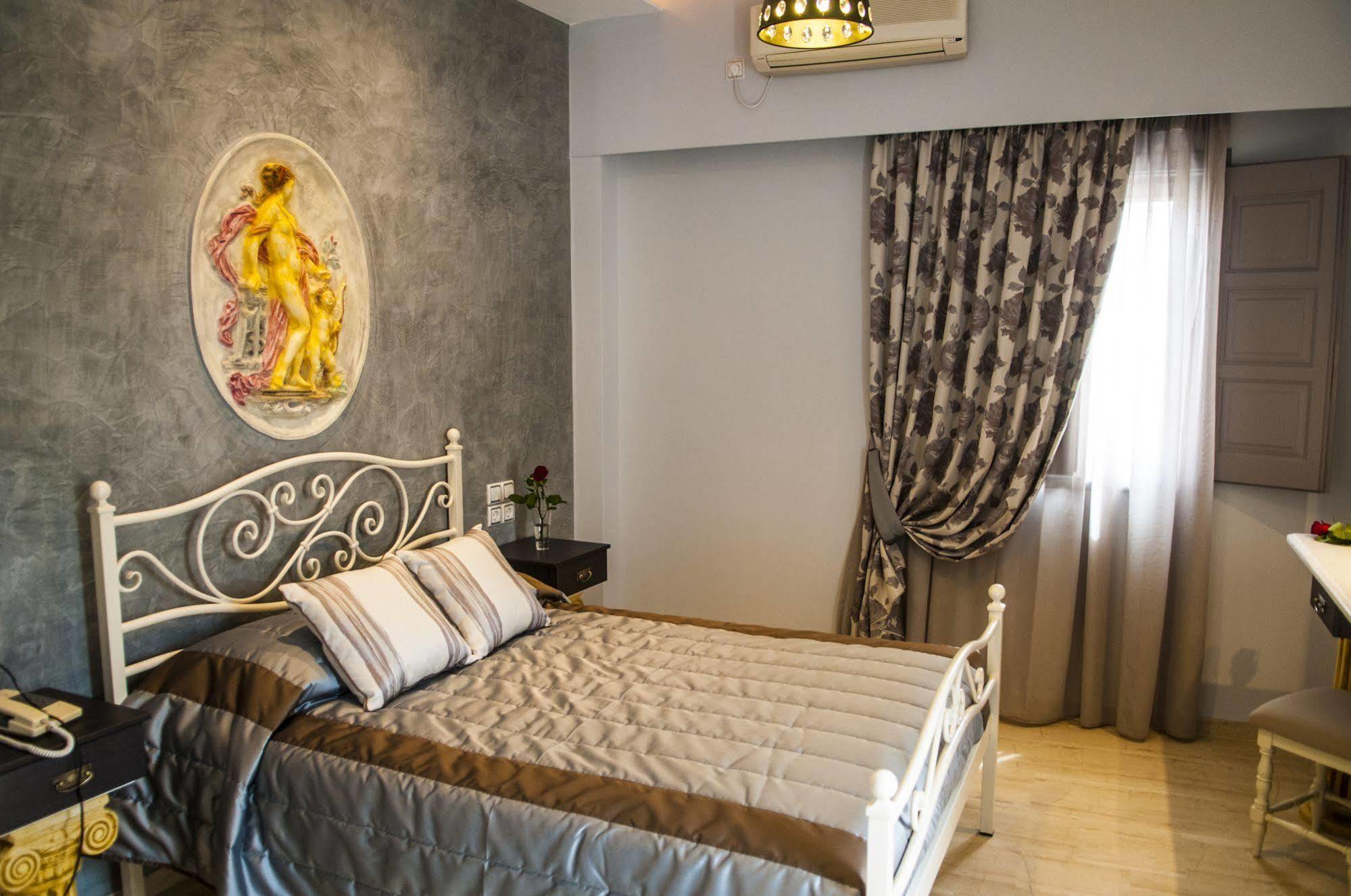 Polydefkis Hotel Kamári Екстериор снимка