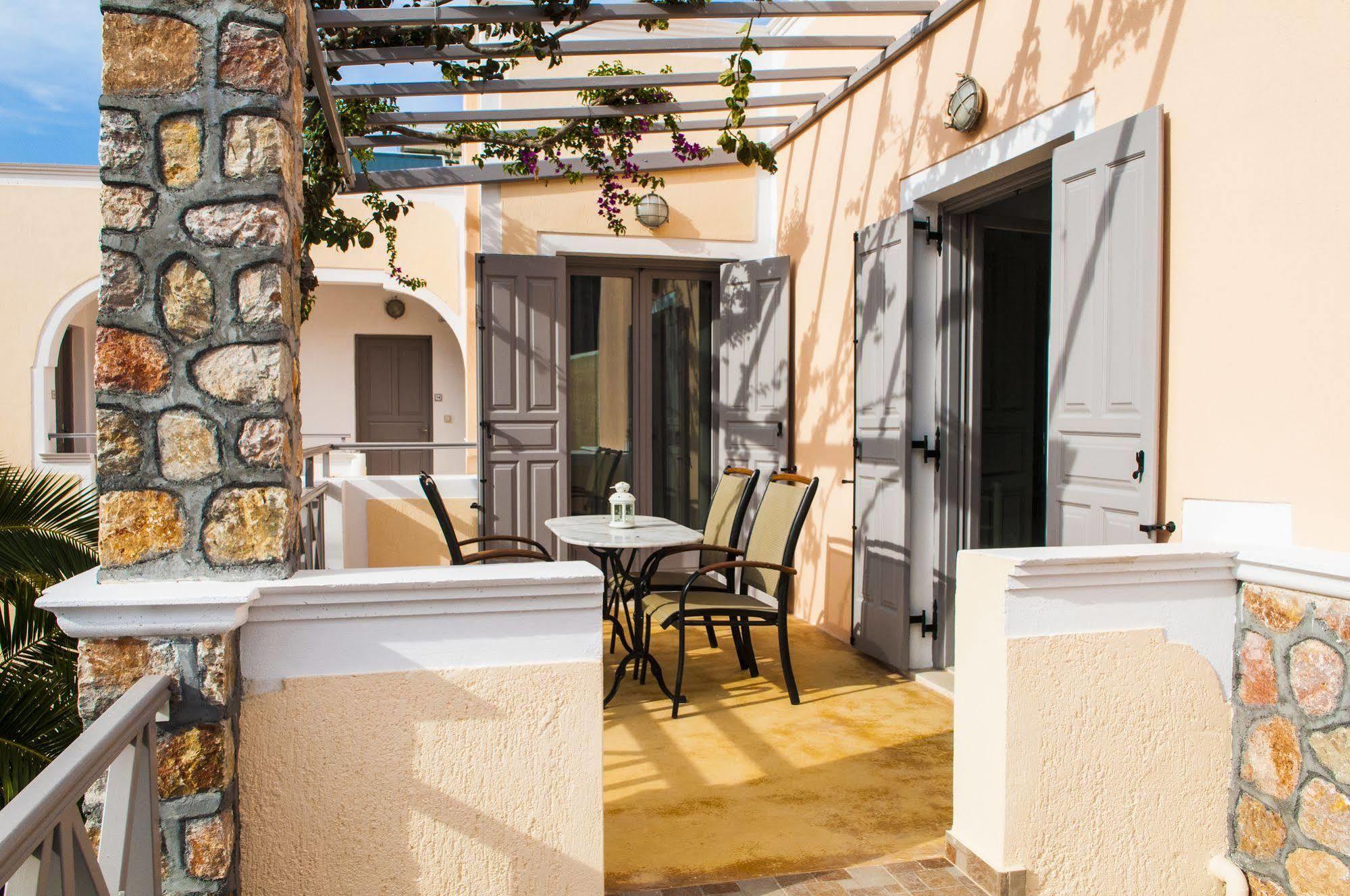Polydefkis Hotel Kamári Екстериор снимка
