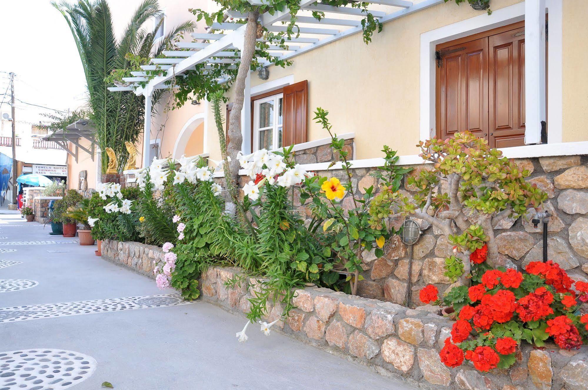 Polydefkis Hotel Kamári Екстериор снимка