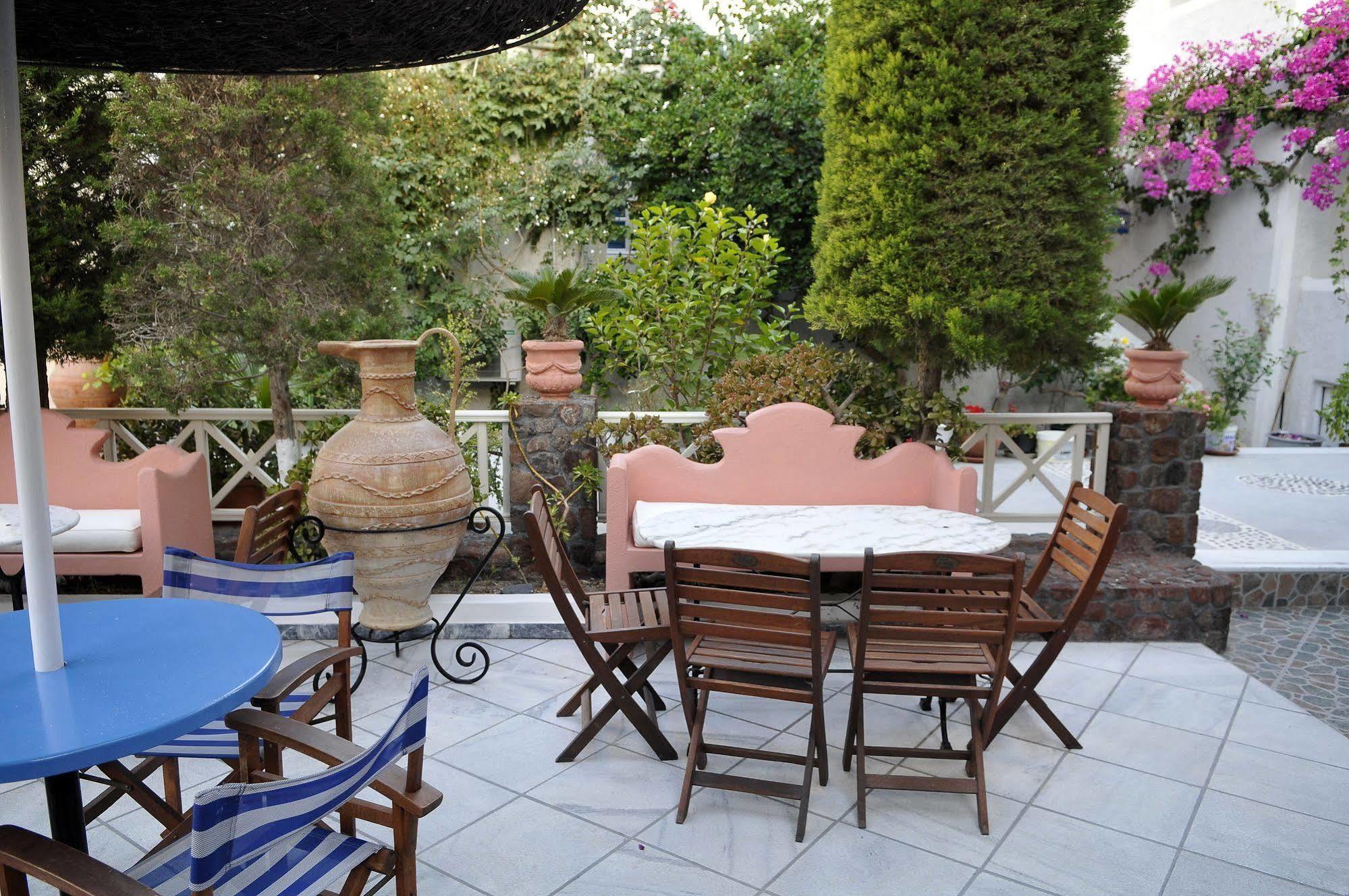 Polydefkis Hotel Kamári Екстериор снимка
