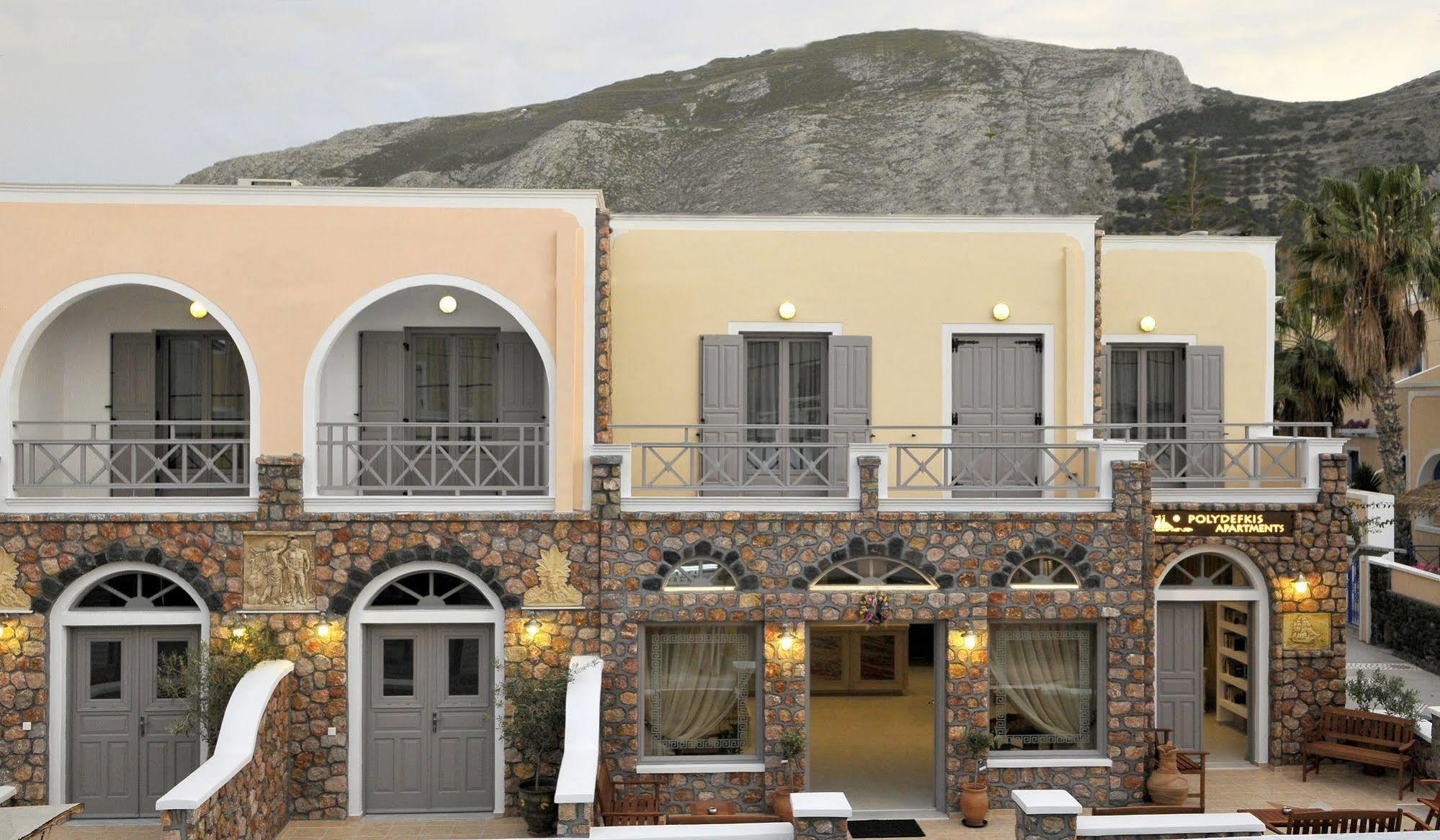 Polydefkis Hotel Kamári Екстериор снимка